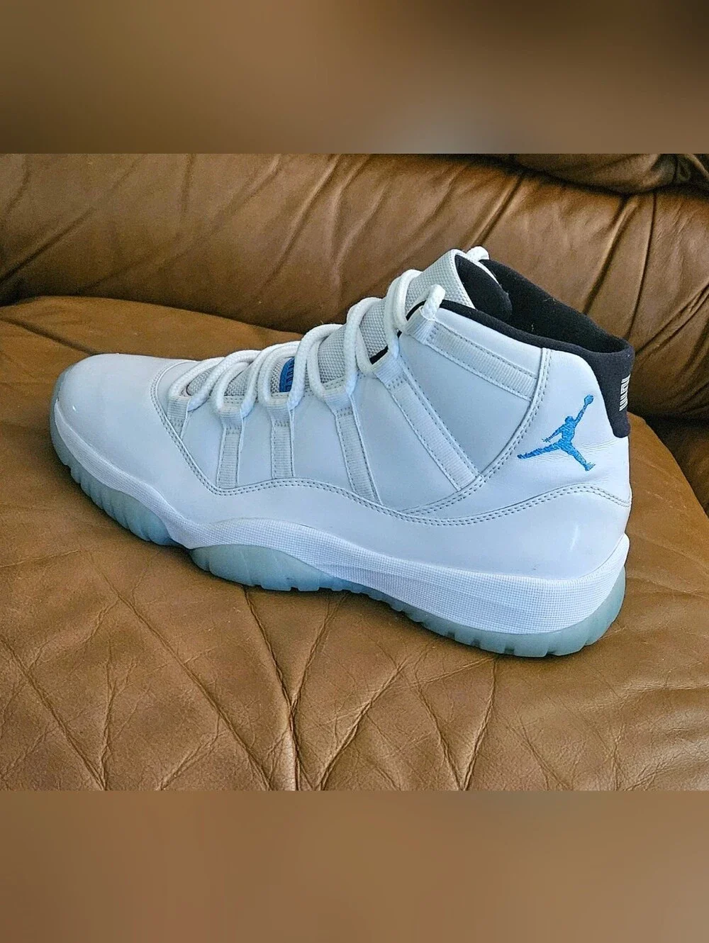 Men's Nike Air Jordan 11 Retro Legend Blue Size 12 (GREAT CONDITION)